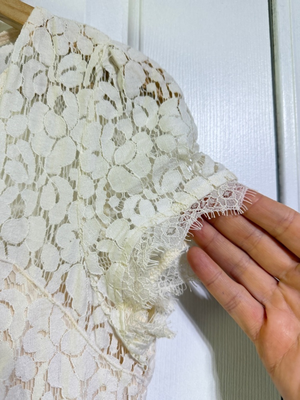 Fire Los Angeles Cream Lace Jumpsuit Womens Size large Soft Lined Pockets - Picture 7 of 8
